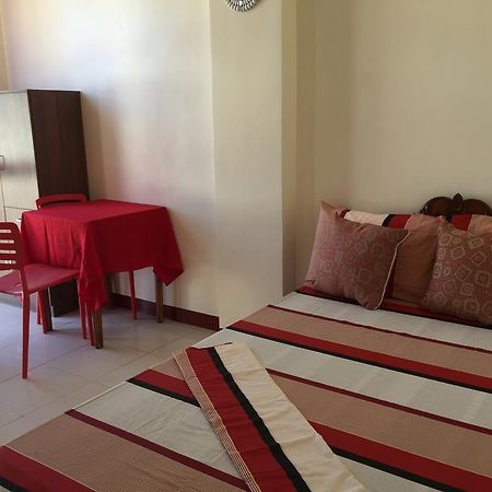C Tower Studio Apartments Puerto Princesa Bagian luar foto