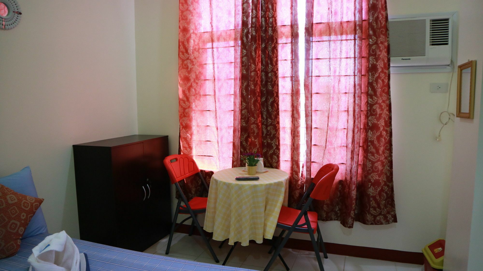 C Tower Studio Apartments Puerto Princesa Bagian luar foto