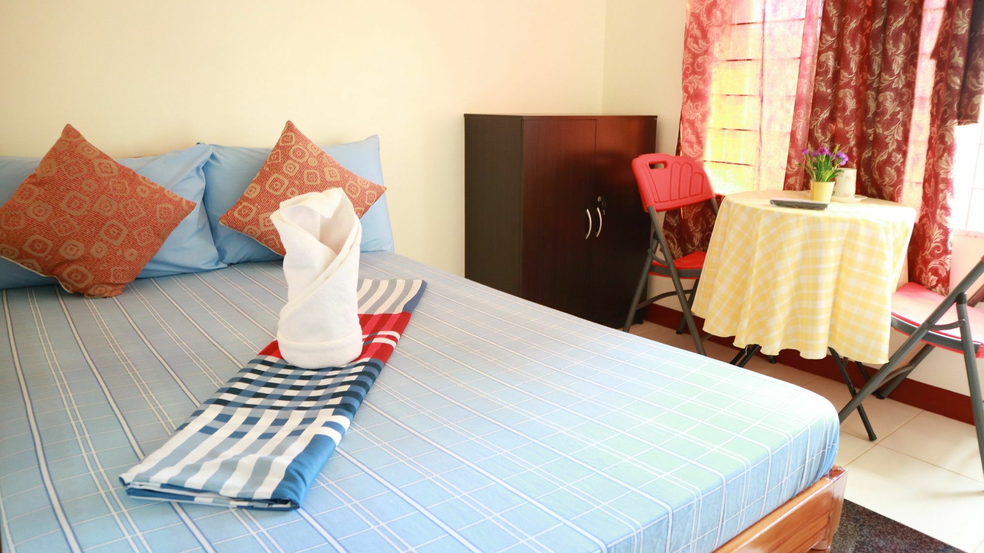 C Tower Studio Apartments Puerto Princesa Bagian luar foto