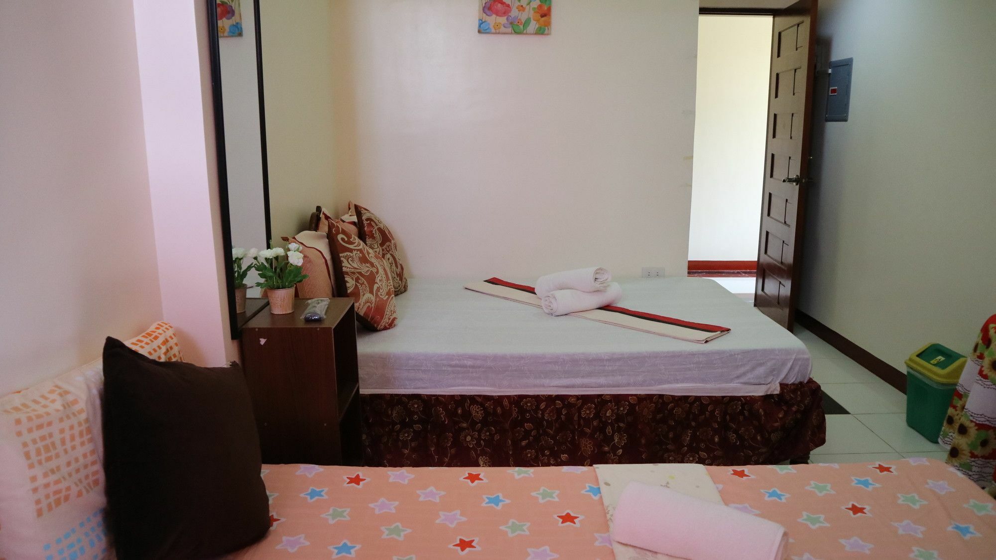C Tower Studio Apartments Puerto Princesa Bagian luar foto